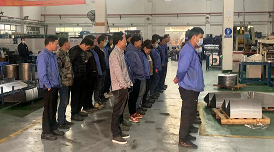 保健康 趕生產(chǎn)！金環(huán)電器早會叮囑員工注意防疫