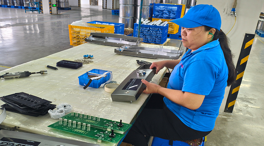 品質源于嚴苛測試，金環(huán)電器的實驗室保障