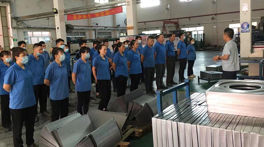 五一放假在即！金環(huán)電器沖壓車間開展早會強調(diào)工作效率